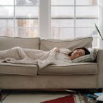 Comment la sieste éclair peut booster votre bien-être et votre productivité