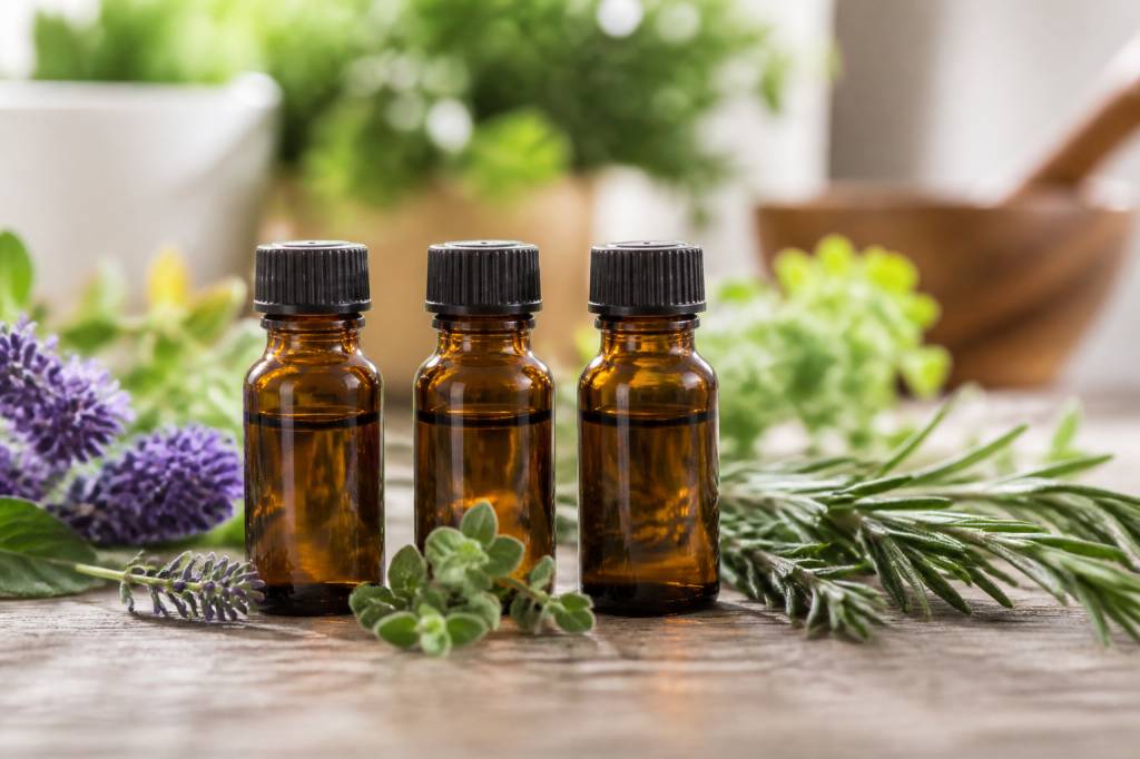 Huile essentielle les 3 majeures bienfaits et usages au quotidien
